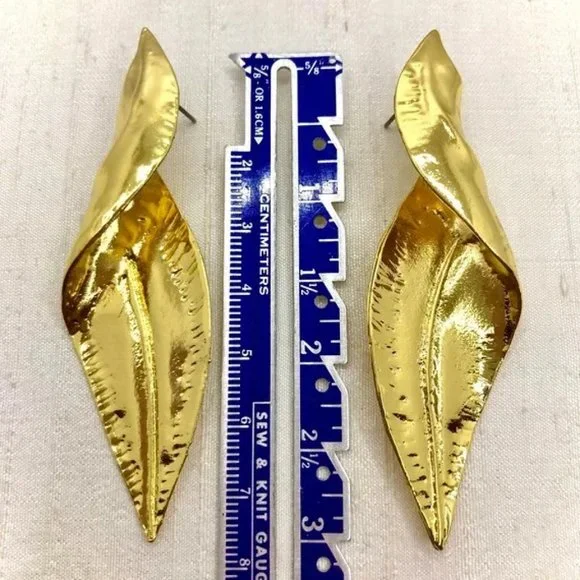 New Twisted Leaf Gold Earrings - Picture 4 of 5